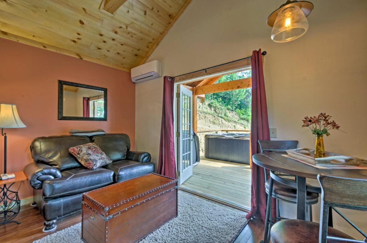 Bryson City Studio With Hot Tub - Near Nantahala! Экстерьер фото